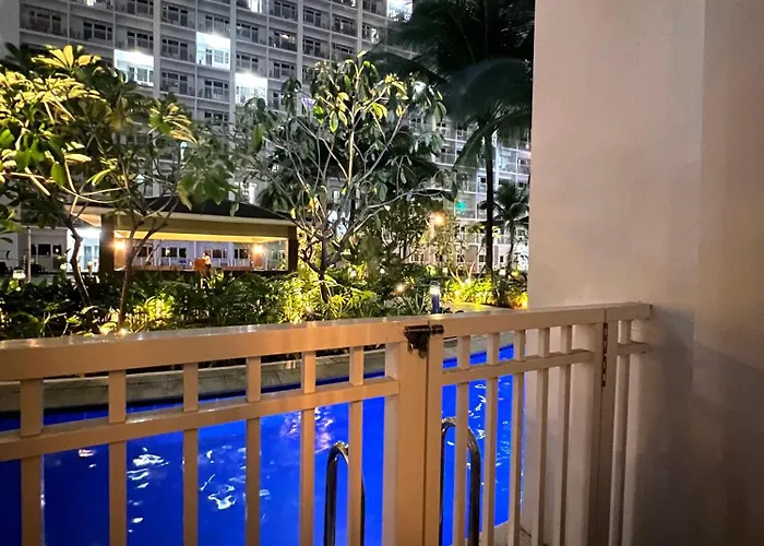 Aparthotel Shore Residences Direct Pool Access