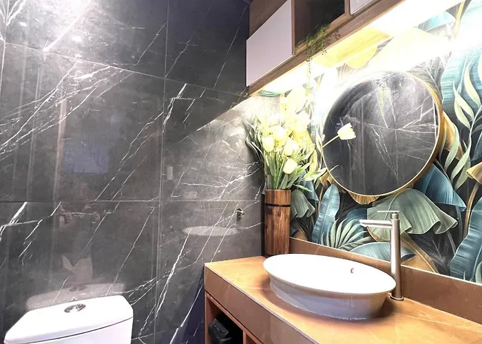 Aparthotel Shore Residences Direct Pool Access