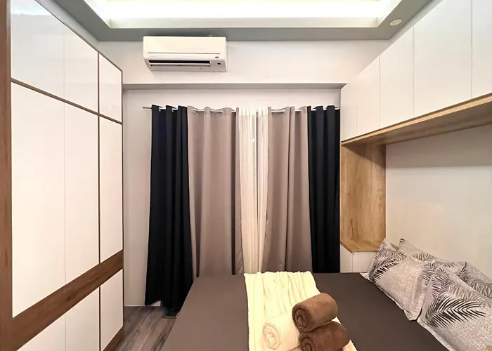Aparthotel Shore Residences Direct Pool Access Manila